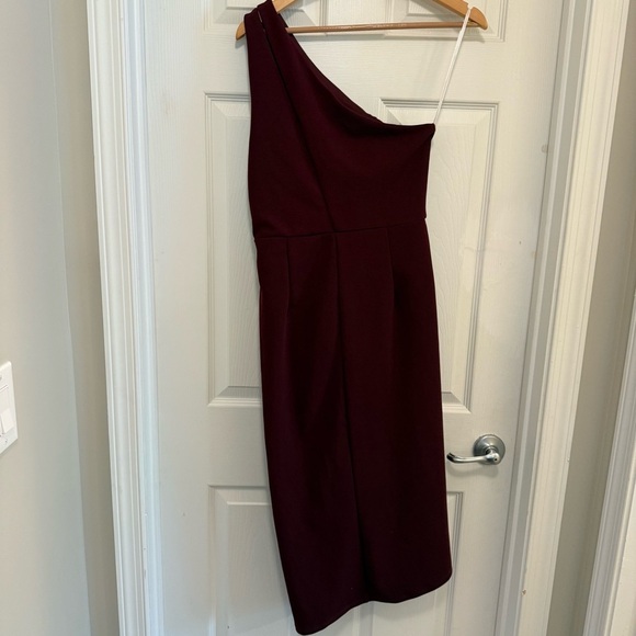 NWOT So Flirty Burgundy One-Shoulder Cutout Asymmetrical Dress - Picture 3 of 7